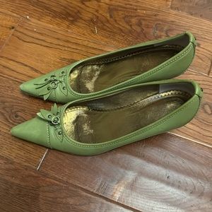 JCrew size 6 pointed toe green kitten heel